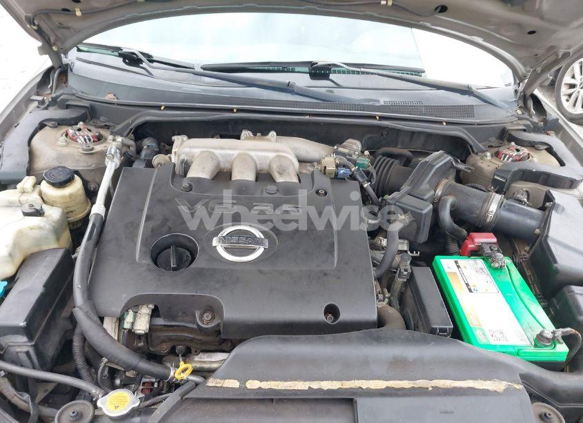 Photo 10 of 2005 Nissan Altima 3.5 SE (VIN 1N4BL11D05N430151)