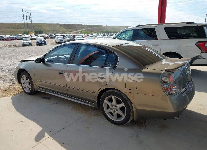 Photo 15 of 2002 Nissan Altima 3.5 SE (VIN 1N4BL11D22C245123)