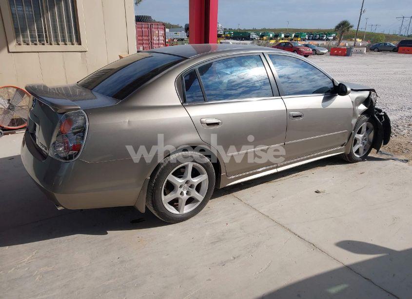 Photo 4 of 2002 Nissan Altima 3.5 SE (VIN 1N4BL11D22C245123)