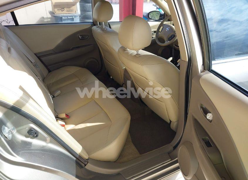 Photo 8 of 2002 Nissan Altima 3.5 SE (VIN 1N4BL11D22C245123)