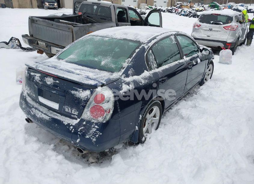 Photo 4 of 2005 Nissan Altima 3.5 SE (VIN 1N4BL11D35C100385)