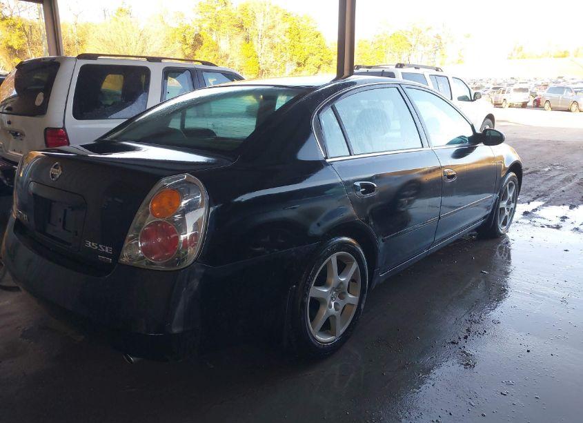 Photo 4 of 2004 Nissan Altima 3.5 SE (VIN 1N4BL11D44C181766)