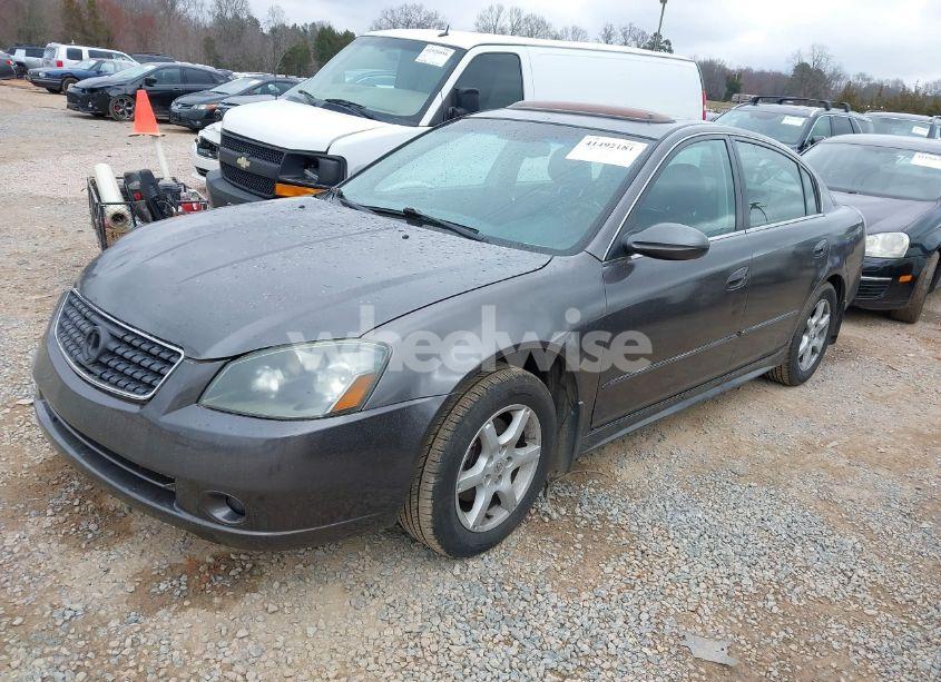 Photo 2 of 2005 Nissan Altima 3.5 SL (VIN 1N4BL11D45C390555)
