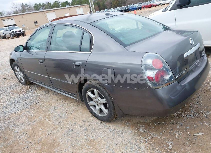 Photo 3 of 2005 Nissan Altima 3.5 SL (VIN 1N4BL11D45C390555)