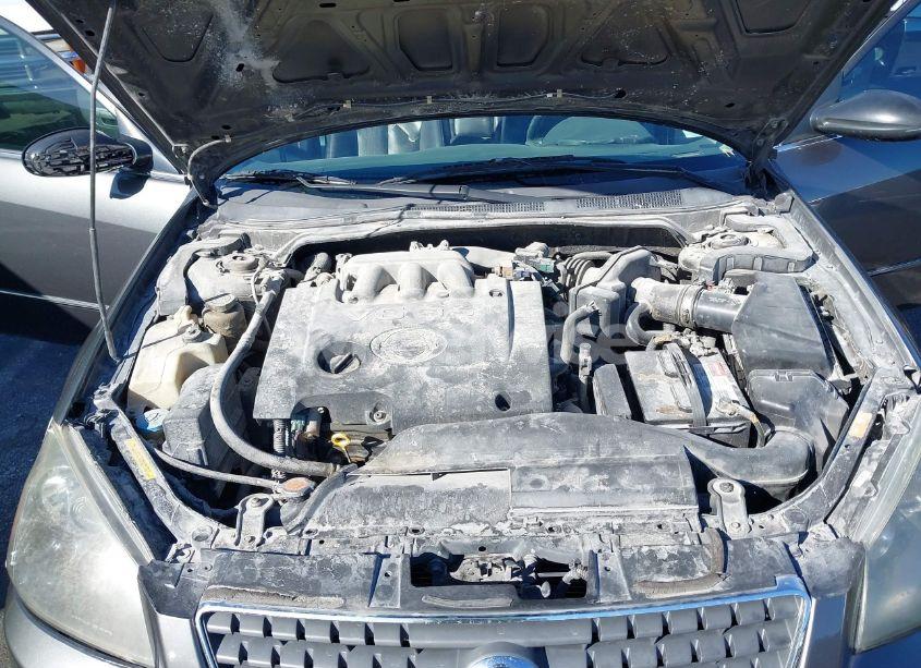 Photo 10 of 2005 Nissan Altima 3.5 SL (VIN 1N4BL11D45N455716)