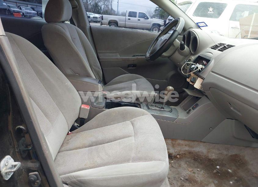 Photo 5 of 2002 Nissan Altima 3.5 SE (VIN 1N4BL11D52C260747)