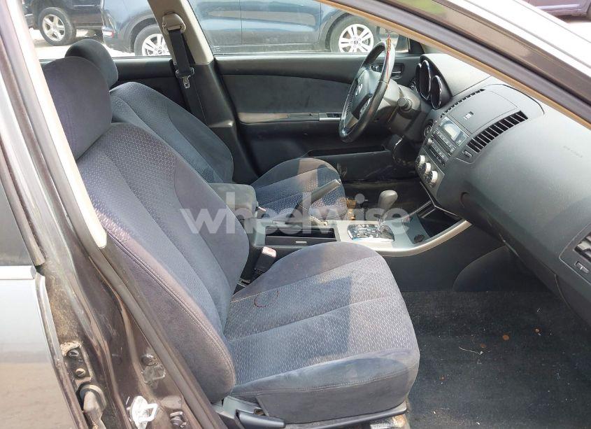 Photo 5 of 2005 Nissan Altima 3.5 SE (VIN 1N4BL11D55C167862)