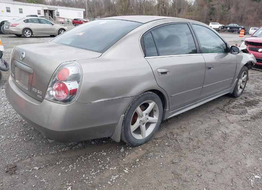 Photo 4 of 2005 Nissan Altima 3.5 SE (VIN 1N4BL11D55C386594)