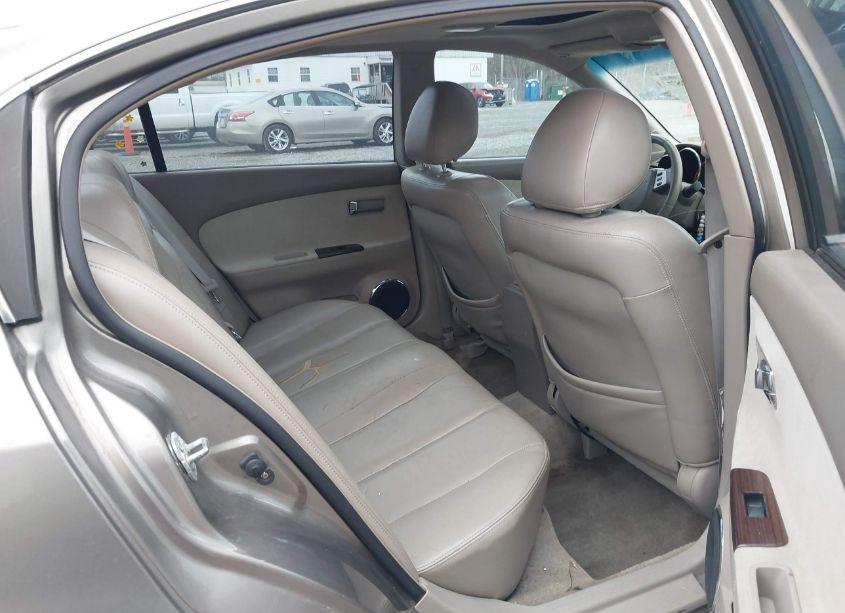 Photo 8 of 2005 Nissan Altima 3.5 SE (VIN 1N4BL11D55C386594)