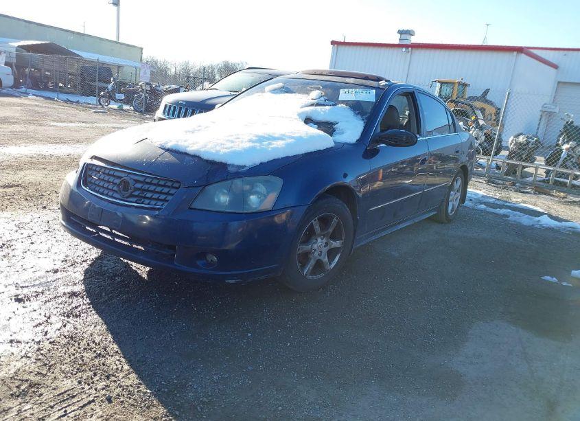 Photo 2 of 2005 Nissan Altima 3.5 SL (VIN 1N4BL11D55N475652)