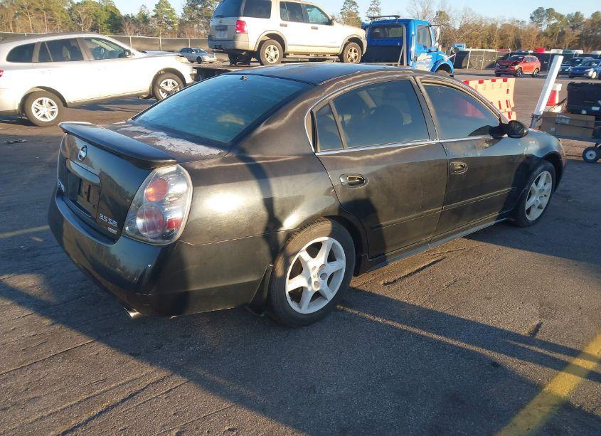 Photo 4 of 2003 Nissan Altima 3.5 SE (VIN 1N4BL11D63C108851)