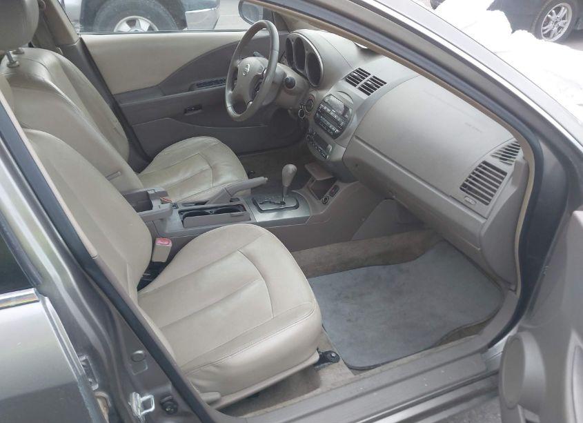 Photo 5 of 2003 Nissan Altima 3.5 SE (VIN 1N4BL11D63C160903)