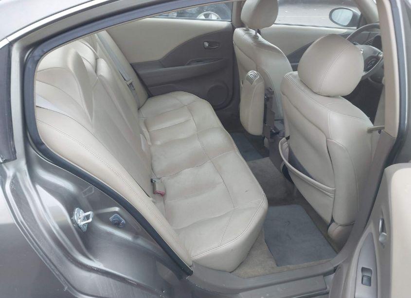 Photo 8 of 2003 Nissan Altima 3.5 SE (VIN 1N4BL11D63C160903)