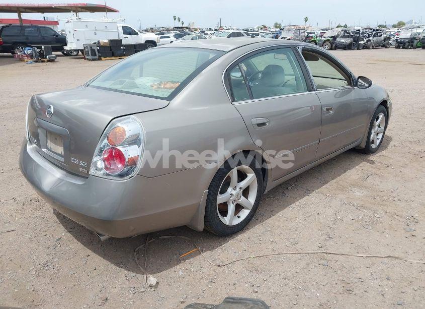 Photo 4 of 2005 Nissan Altima 3.5 SE (VIN 1N4BL11D65C144140)