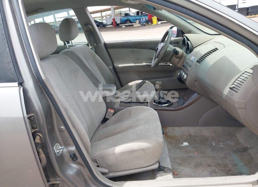 Photo 5 of 2005 Nissan Altima 3.5 SE (VIN 1N4BL11D65C144140)