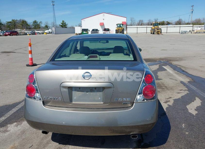 Photo 16 of 2005 Nissan Altima 3.5 SE (VIN 1N4BL11D65C148642)