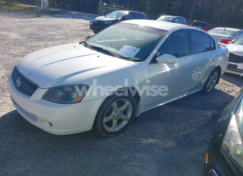 Photo 2 of 2005 Nissan Altima 3.5 SE (VIN 1N4BL11D65C304792)