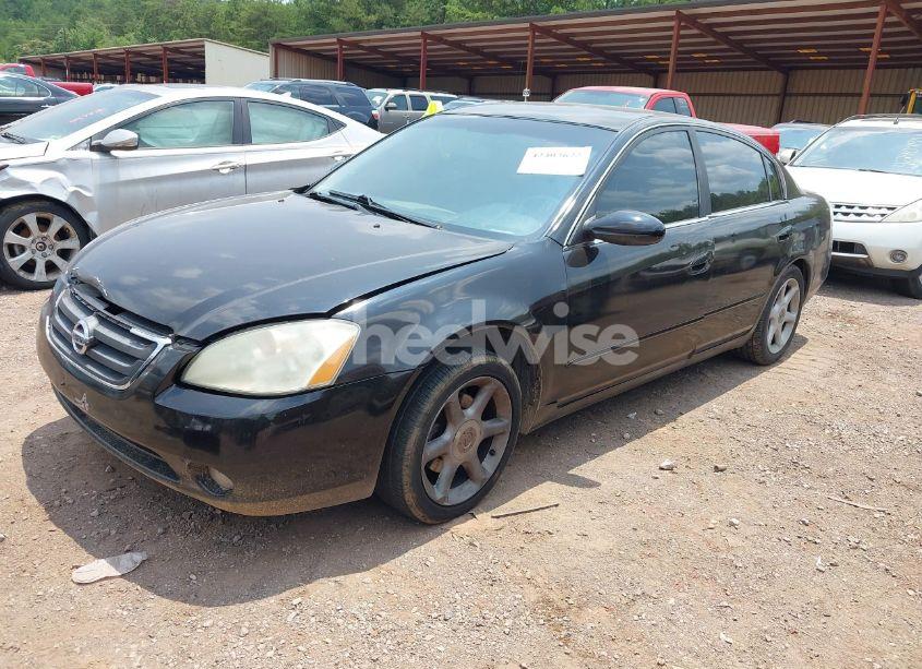 Photo 2 of 2002 Nissan Altima 3.5 SE (VIN 1N4BL11D72C714271)