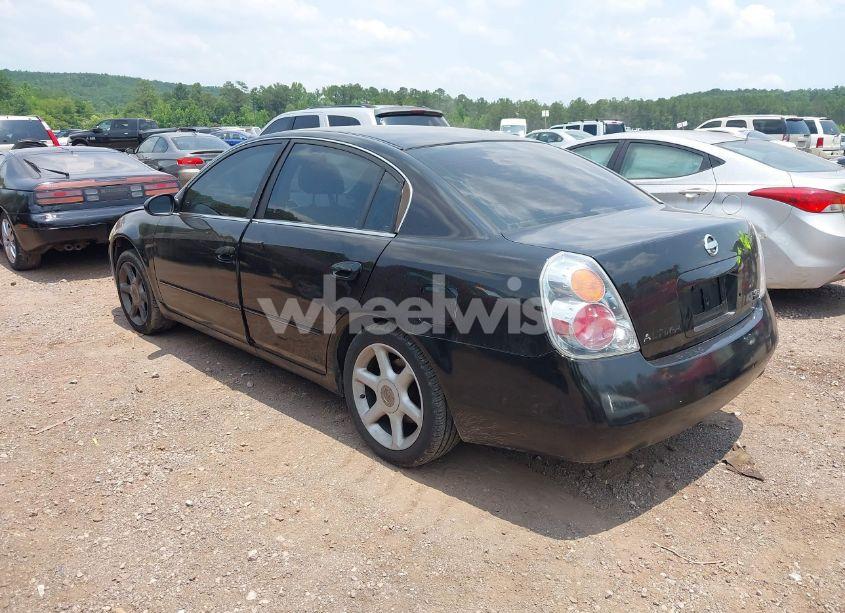 Photo 3 of 2002 Nissan Altima 3.5 SE (VIN 1N4BL11D72C714271)