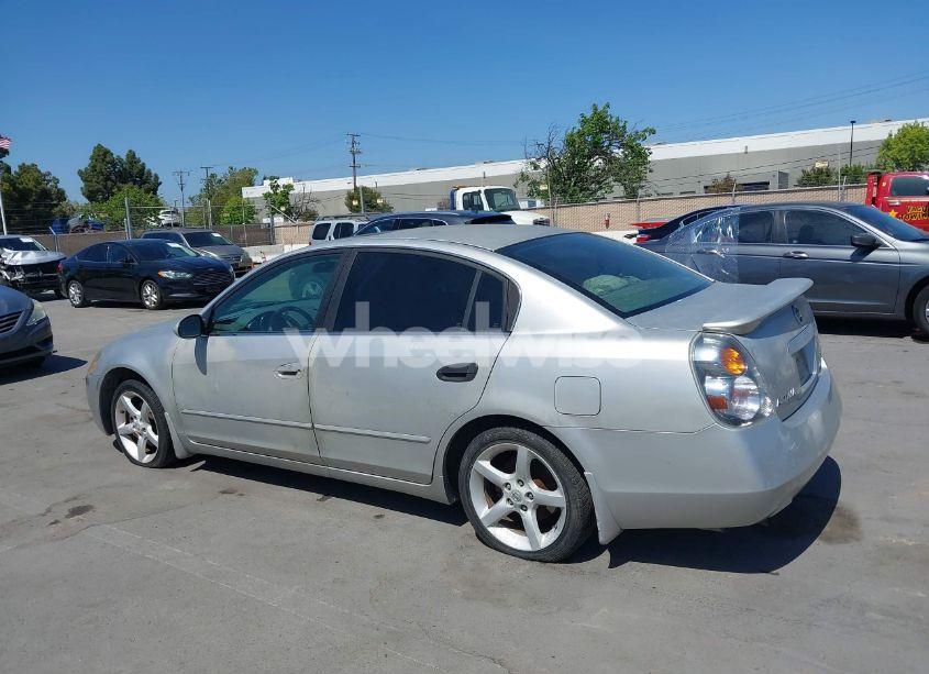 Photo 6 of 2005 Nissan Altima 3.5 SE (VIN 1N4BL11D85C199530)