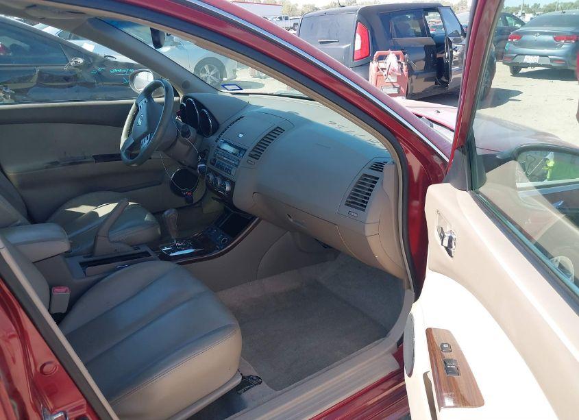 Photo 5 of 2005 Nissan Altima 3.5 SL (VIN 1N4BL11D85C200661)