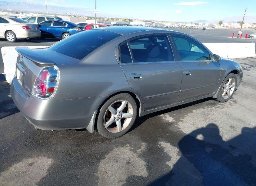 Photo 4 of 2005 Nissan Altima 3.5 SE (VIN 1N4BL11D85C200921)