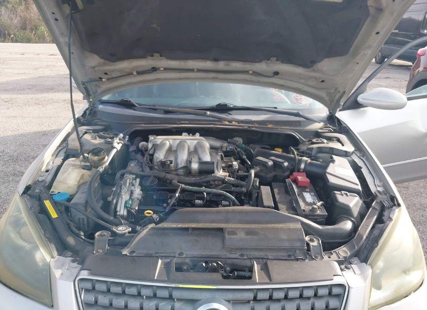 Photo 10 of 2005 Nissan Altima 3.5 SE-R (VIN 1N4BL11D85C253408)