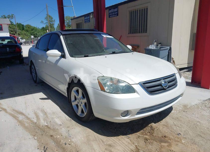 2002 Nissan Altima 3.5 SE (VIN 1N4BL11D92C218274) main photo