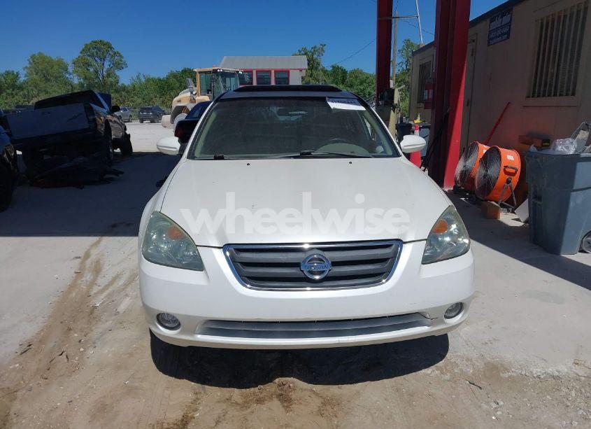 Photo 6 of 2002 Nissan Altima 3.5 SE (VIN 1N4BL11D92C218274)