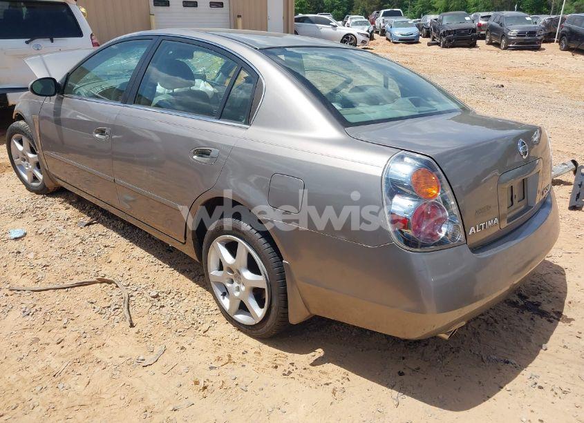 Photo 3 of 2004 Nissan Altima 3.5 SE (VIN 1N4BL11D94C186218)