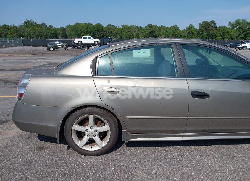 Photo 13 of 2005 Nissan Altima 3.5 SE (VIN 1N4BL11D95N437079)