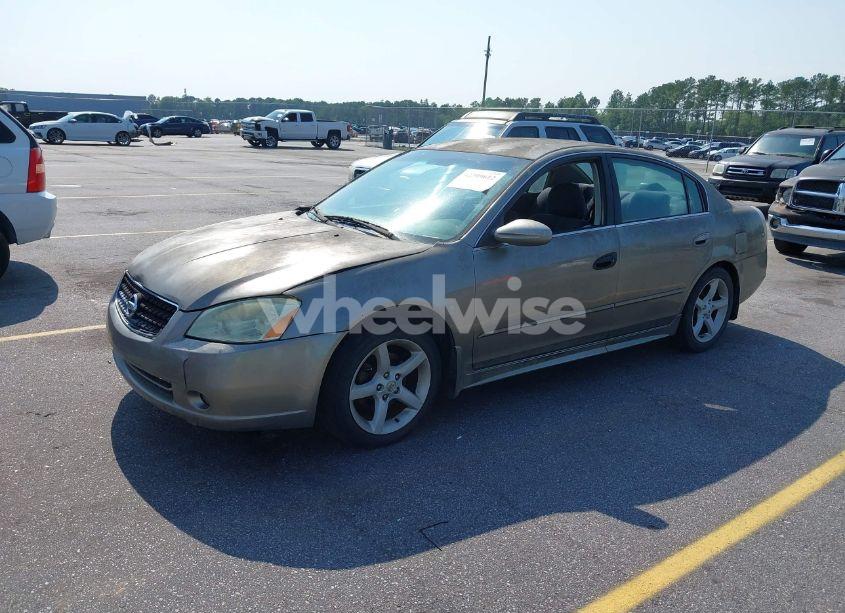 Photo 2 of 2005 Nissan Altima 3.5 SE (VIN 1N4BL11D95N437079)