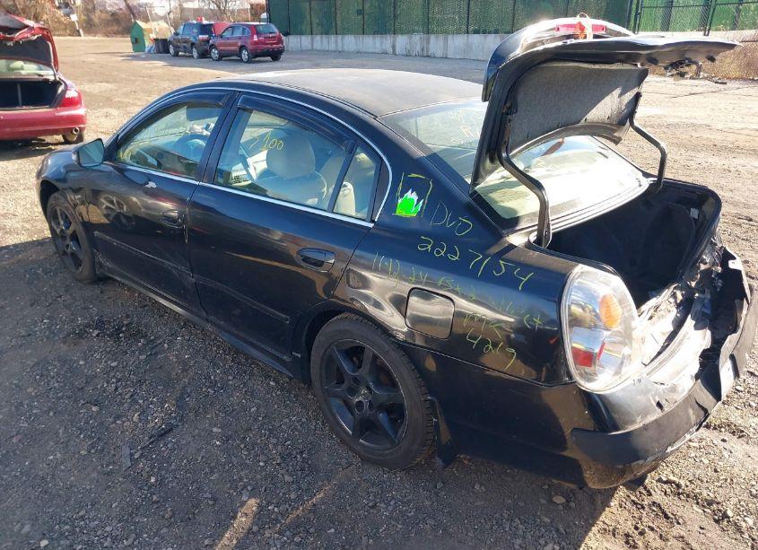 Photo 3 of 2003 Nissan Altima 3.5 SE (VIN 1N4BL11E03C280172)