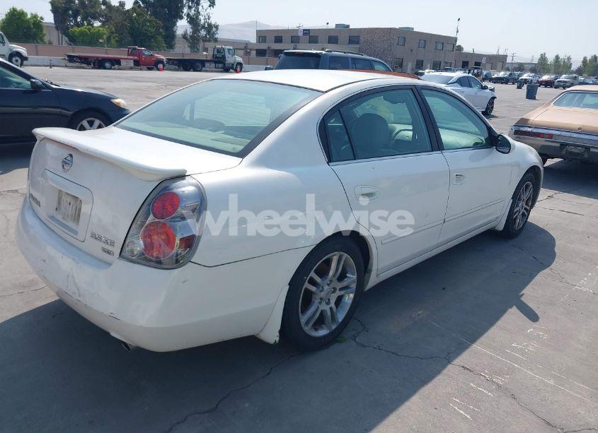 Photo 4 of 2005 Nissan Altima 3.5 SE (VIN 1N4BL11E25C280404)