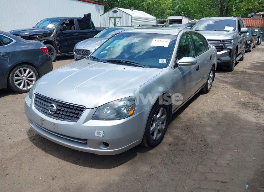 Photo 2 of 2005 Nissan Altima 3.5 SL (VIN 1N4BL11E25C955474)