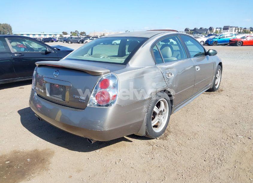 Photo 4 of 2005 Nissan Altima 3.5 SE (VIN 1N4BL11E25N493521)