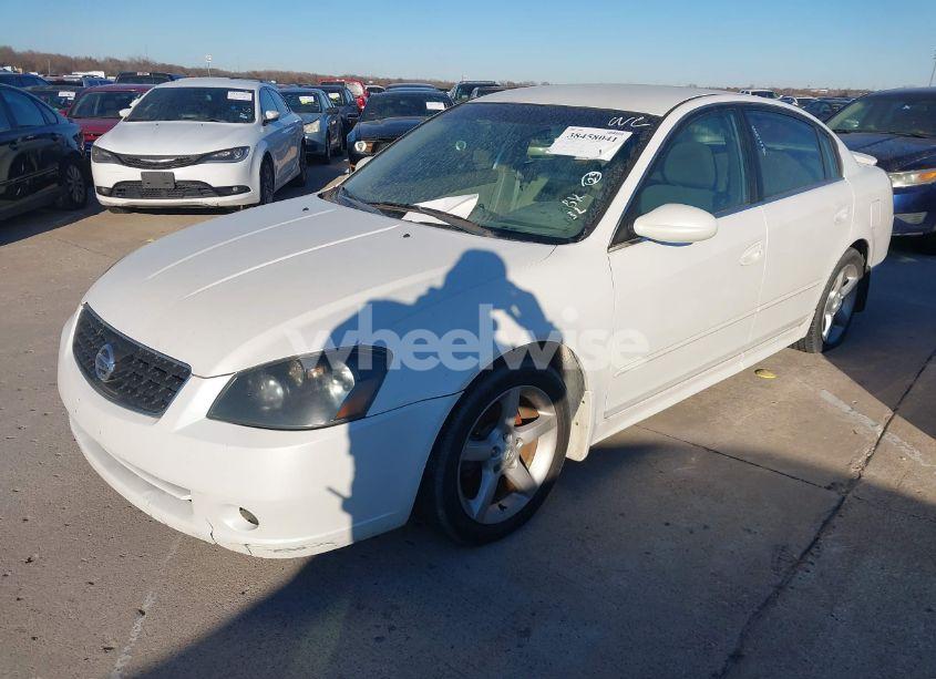 Photo 2 of 2006 Nissan Altima 3.5 SE (VIN 1N4BL11E36N384745)