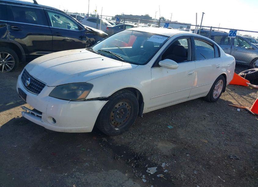 Photo 2 of 2005 Nissan Altima 3.5 SE (VIN 1N4BL11E45N924957)