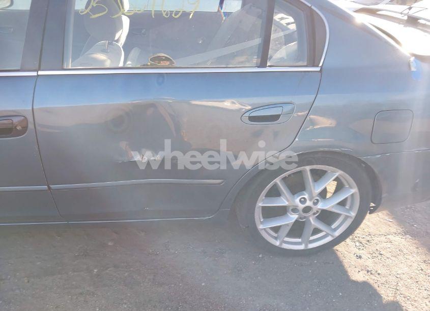 Photo 6 of 2002 Nissan Altima 3.5 SE (VIN 1N4BL11E62C115936)