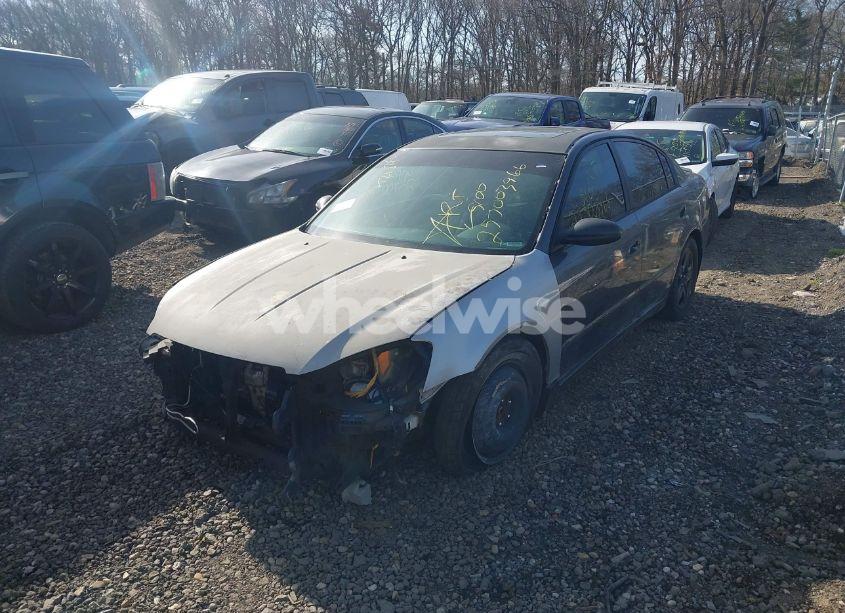 Photo 2 of 2005 Nissan Altima 3.5 SE-R (VIN 1N4BL11E65C250855)