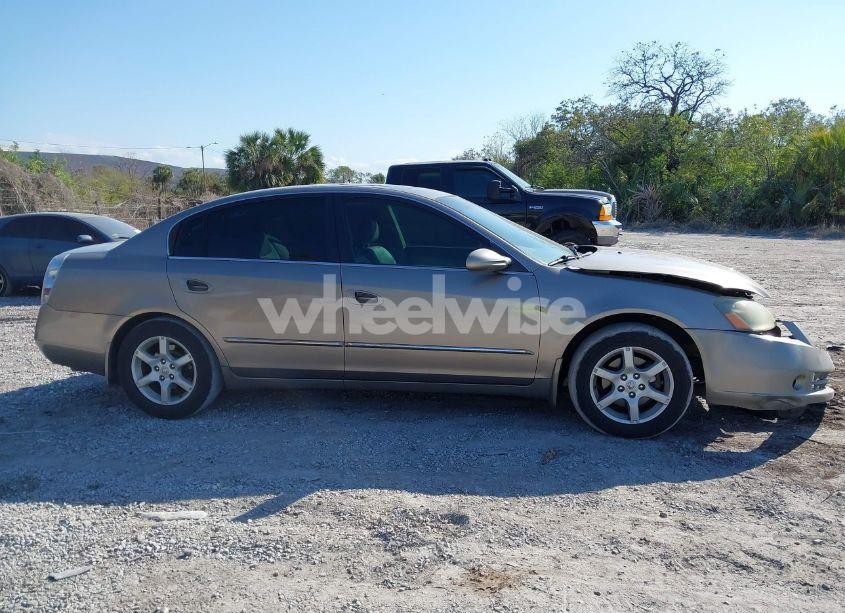 Photo 14 of 2005 Nissan Altima 3.5 SL (VIN 1N4BL11E75C117733)