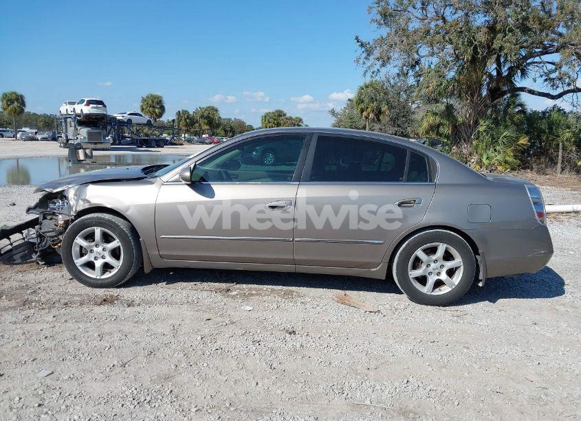 Photo 15 of 2005 Nissan Altima 3.5 SL (VIN 1N4BL11E75C117733)