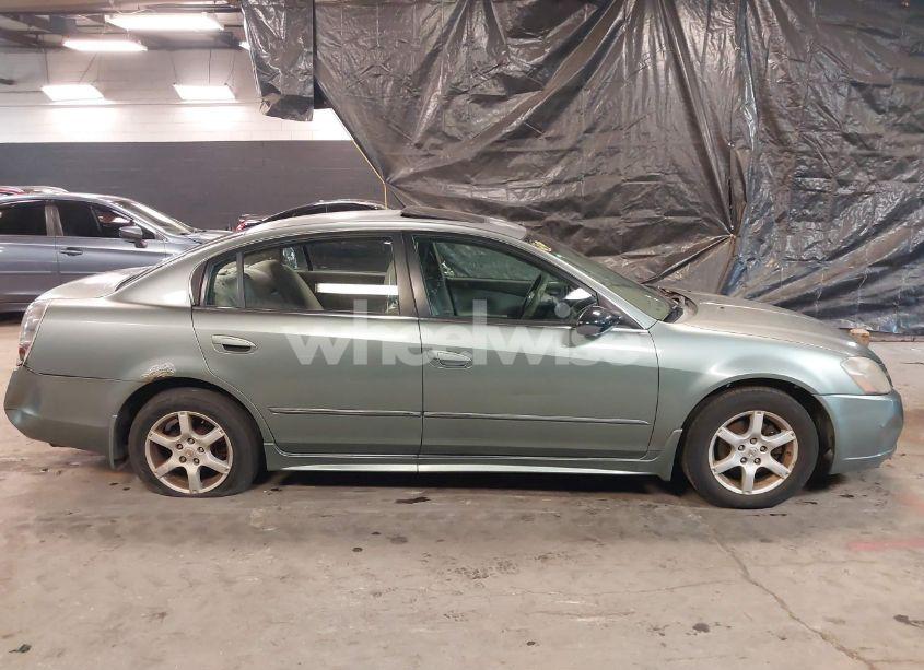 Photo 13 of 2005 Nissan Altima 3.5 SL (VIN 1N4BL11E85N928820)