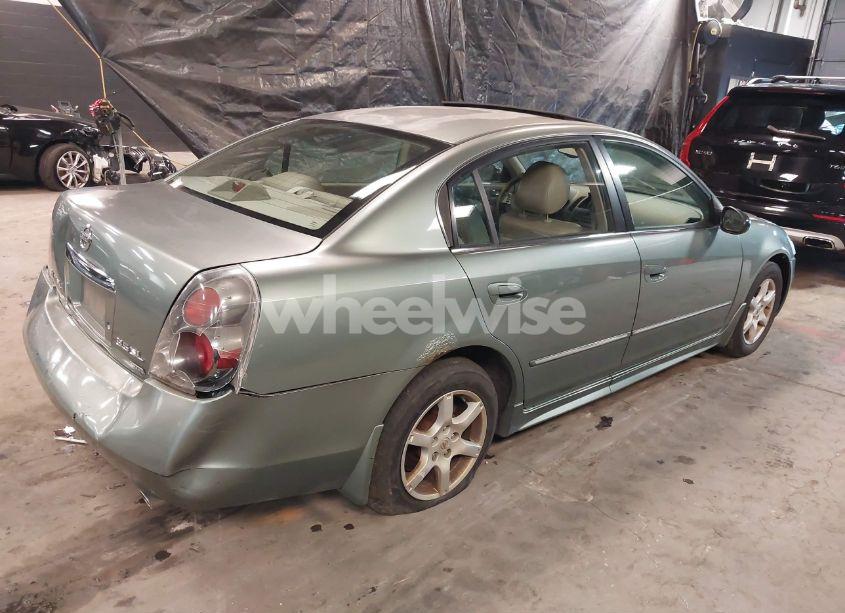 Photo 4 of 2005 Nissan Altima 3.5 SL (VIN 1N4BL11E85N928820)