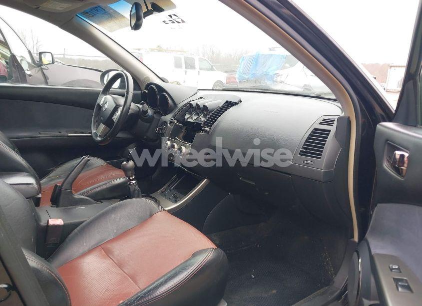 Photo 5 of 2005 Nissan Altima 3.5 SE-R (VIN 1N4BL11EX5C270851)