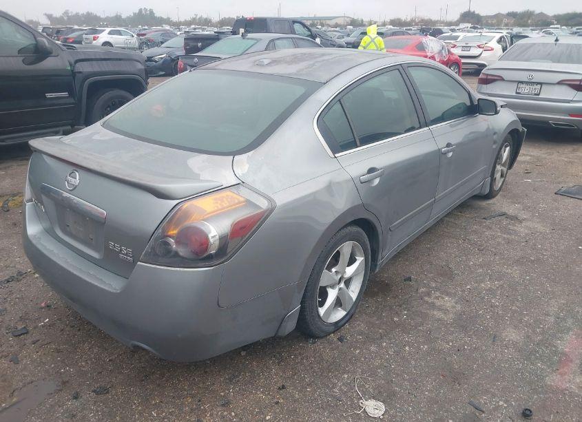 Photo 4 of 2007 Nissan Altima 3.5 SE (VIN 1N4BL21E67C134774)
