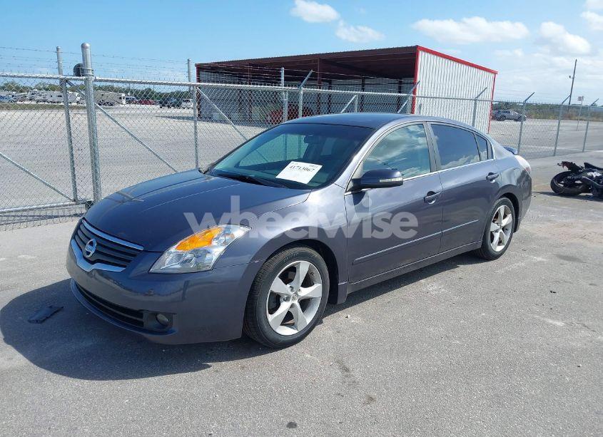 Photo 2 of 2007 Nissan Altima 3.5 SE (VIN 1N4BL21E67C200014)