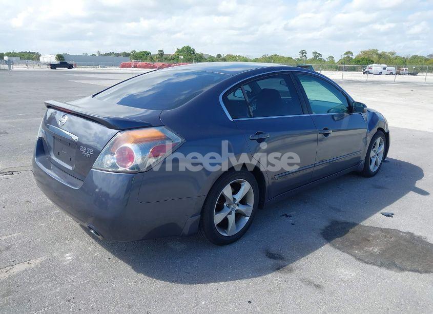 Photo 4 of 2007 Nissan Altima 3.5 SE (VIN 1N4BL21E67C200014)