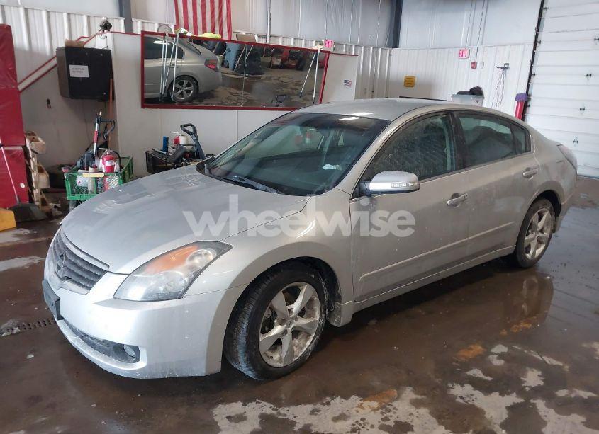 Photo 2 of 2008 Nissan Altima 3.5 SE (VIN 1N4BL21E68C218174)