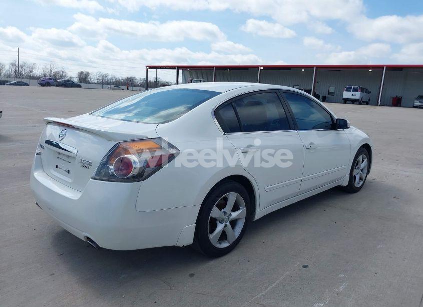 Photo 4 of 2007 Nissan Altima 3.5 SE (VIN 1N4BL21E77C172126)